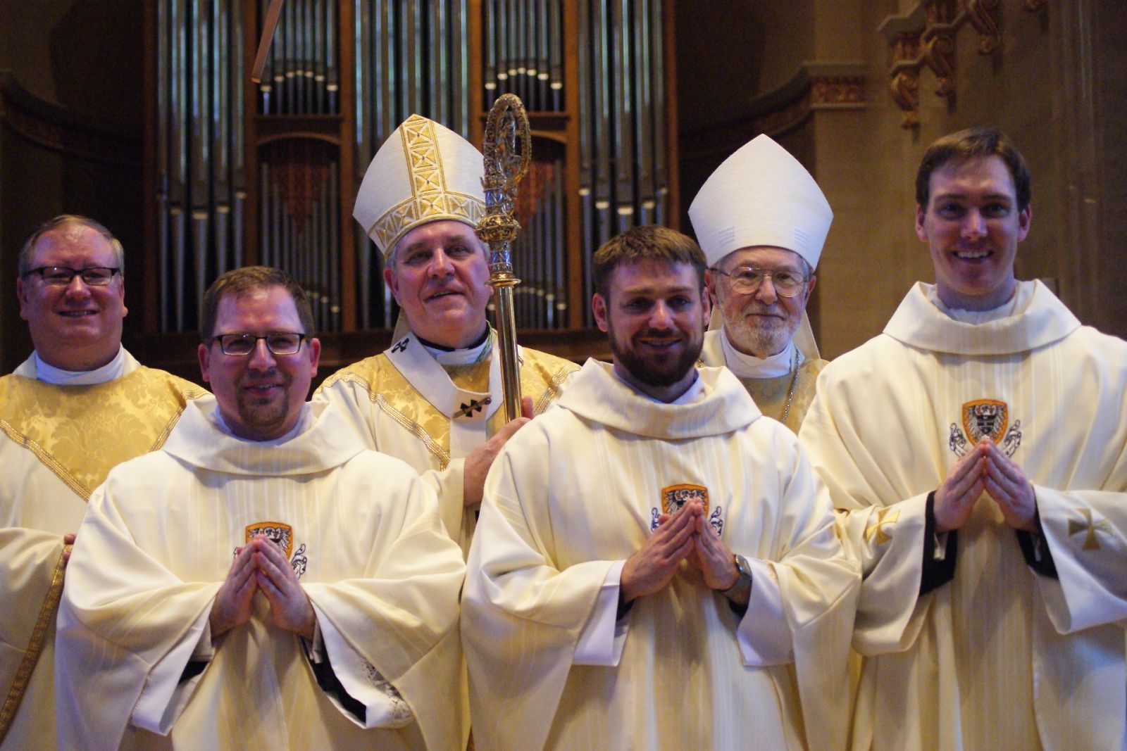 Ordenación sacerdotal de un miembro de la Comunidad de San Pablo, Michael Wolfe